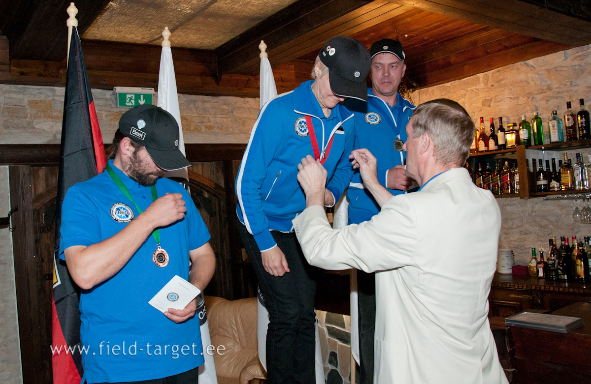 0263   Kategooria Springer esimese koha palvib Heli Jalakas, 384 tabamust 700st